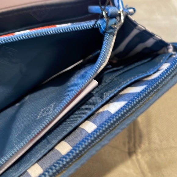 Vera Bradley RFID Wallet-1 - Picture 5 of 8